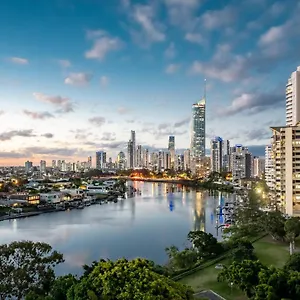 Serenity Surfers Paradise Apartment Gold Coast